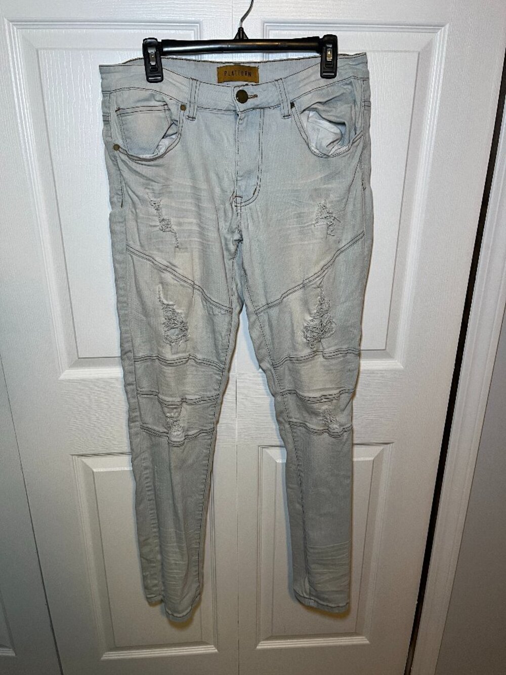 Platform Light Wash Distressed Moto Skinny Jeans Size 34/34